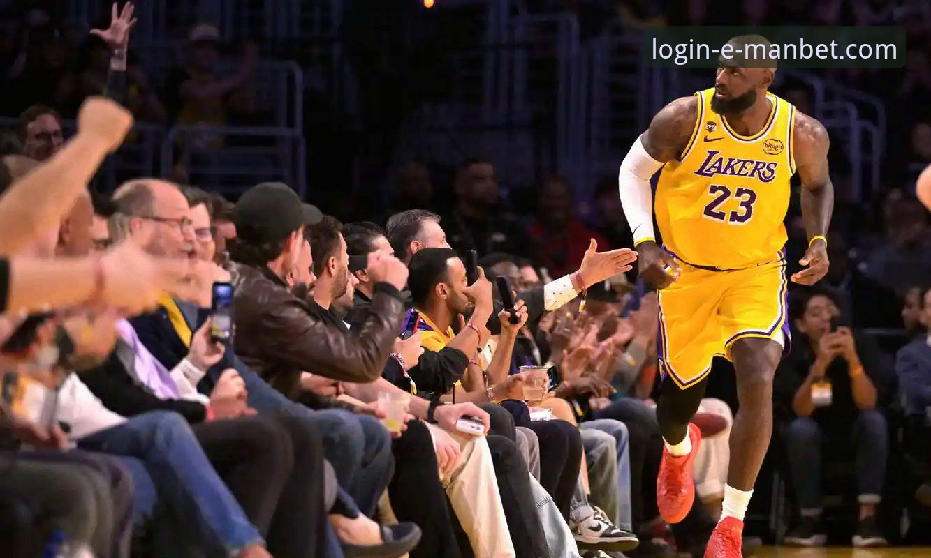 manbet登录入口官网 看骑士vs湖人这场球,掌握分析NBA强队战术的实用技巧